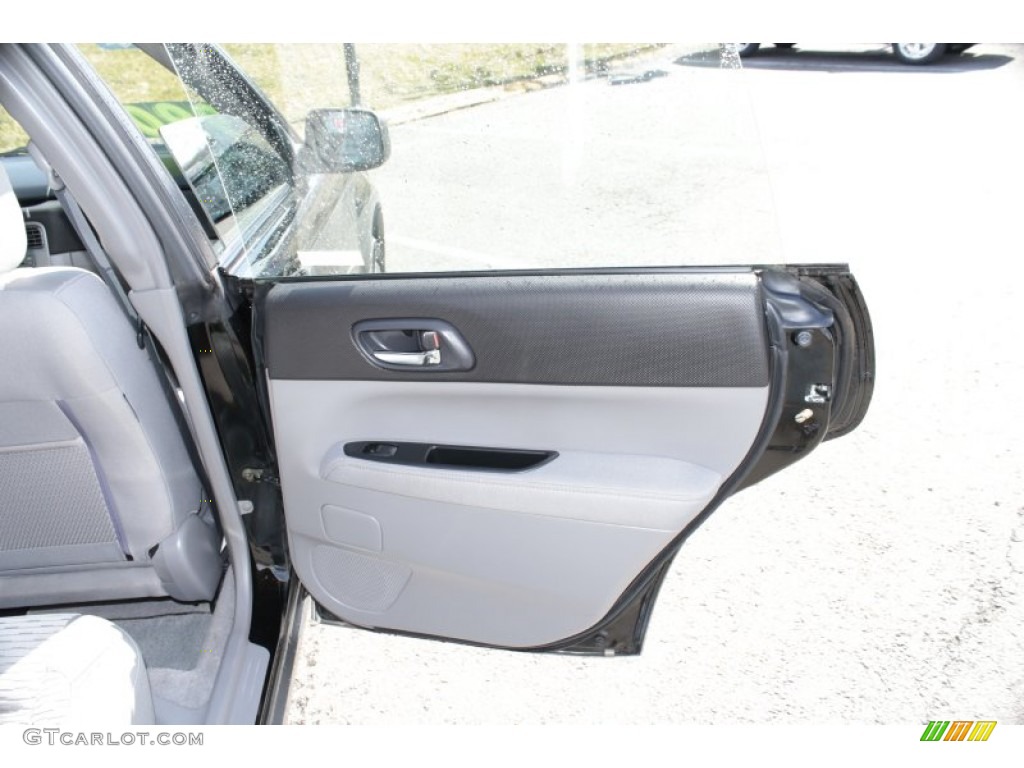 2004 Forester 2.5 XS - Java Black Pearl / Gray photo #23