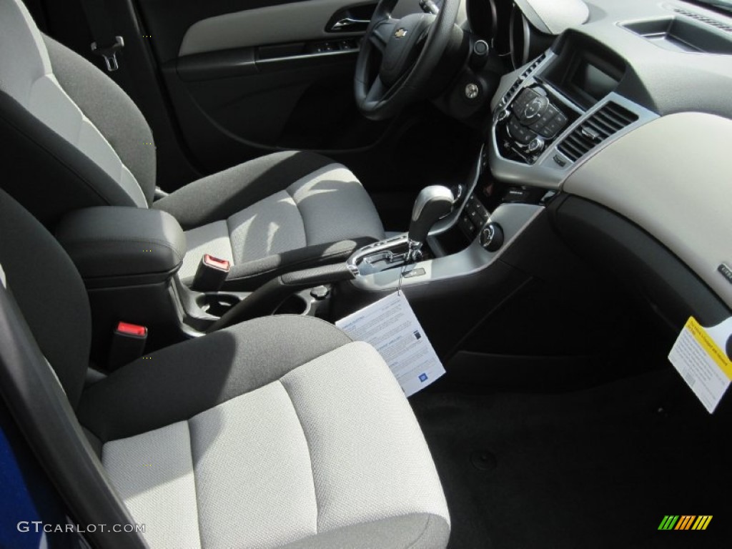 2013 Cruze LS - Blue Topaz Metallic / Jet Black/Medium Titanium photo #5