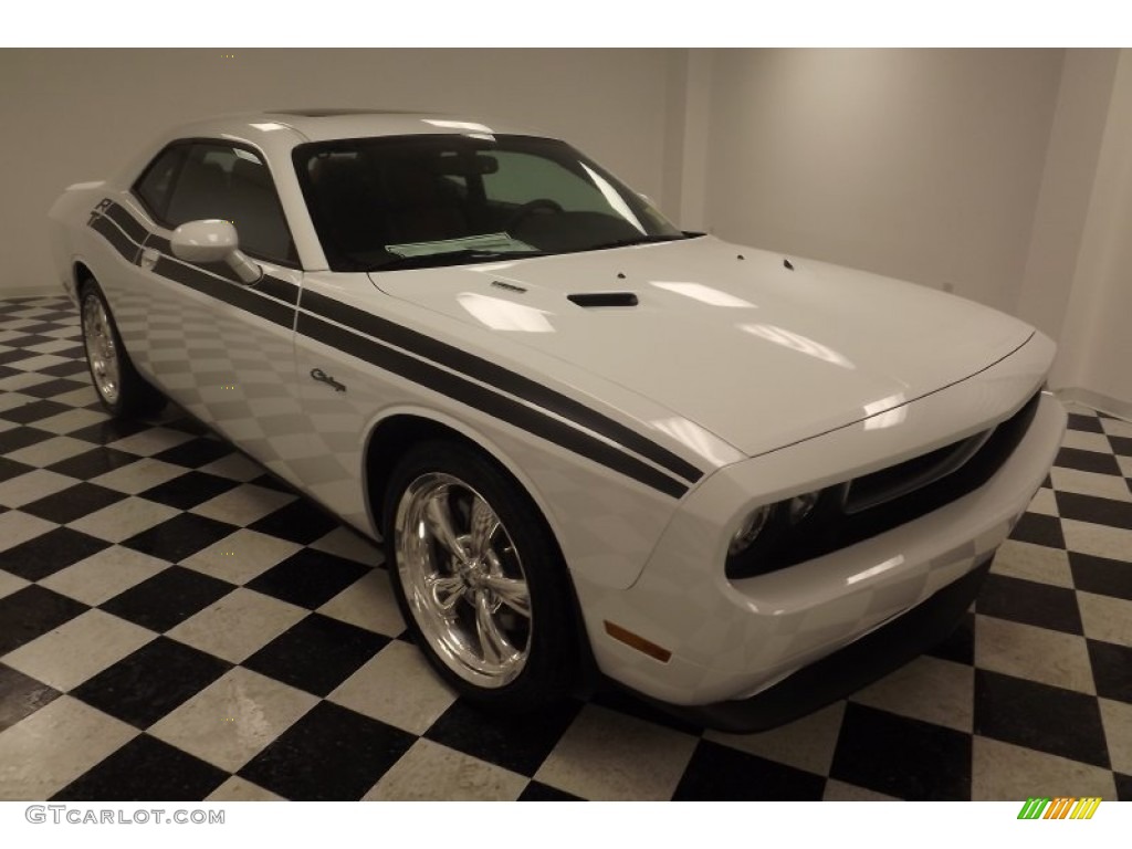 2013 Challenger R/T Classic - Bright White / Radar Red/Dark Slate Gray photo #3