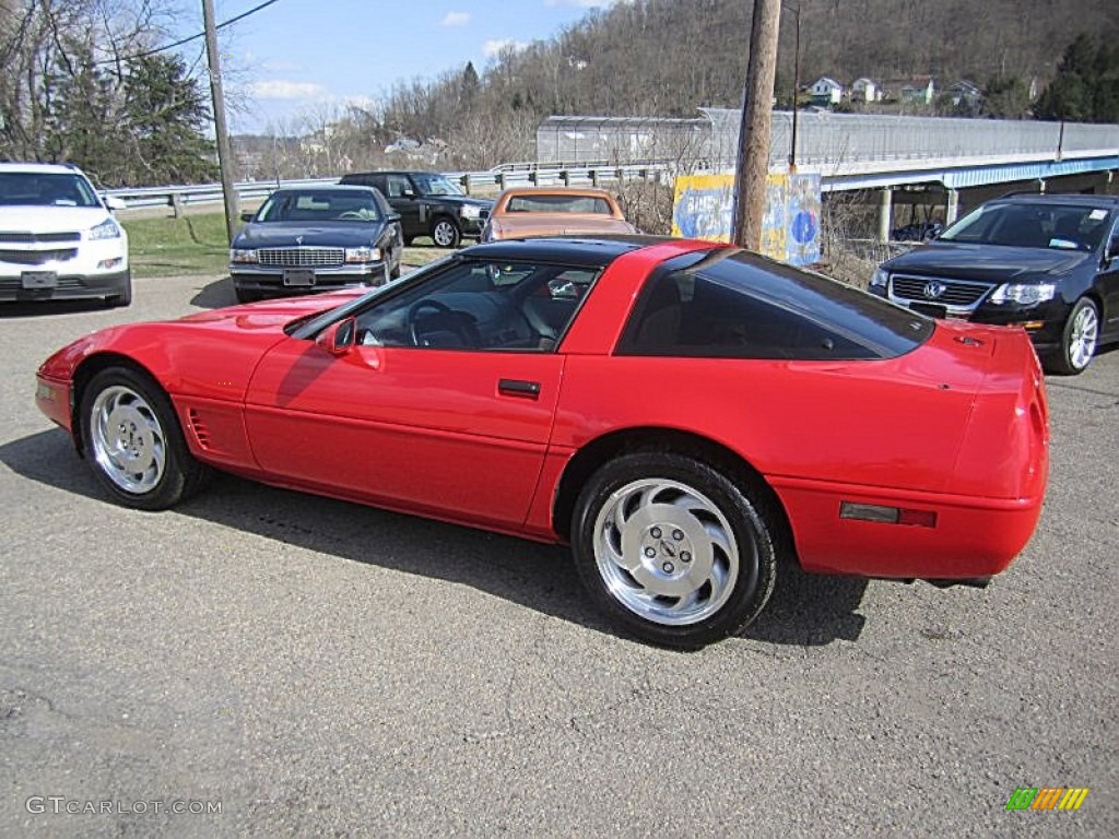 Torch Red 1995 Chevrolet Corvette Coupe Exterior Photo #79353267