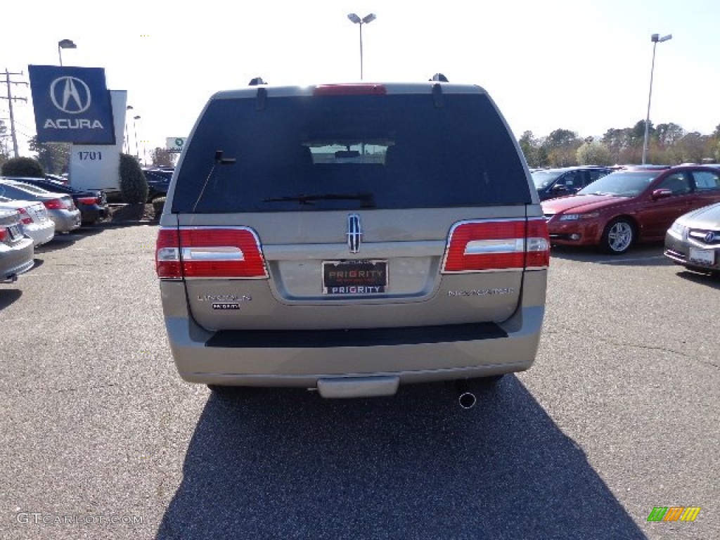 2008 Navigator Luxury - Light French Silk Metallic / Camel/Sand Piping photo #5