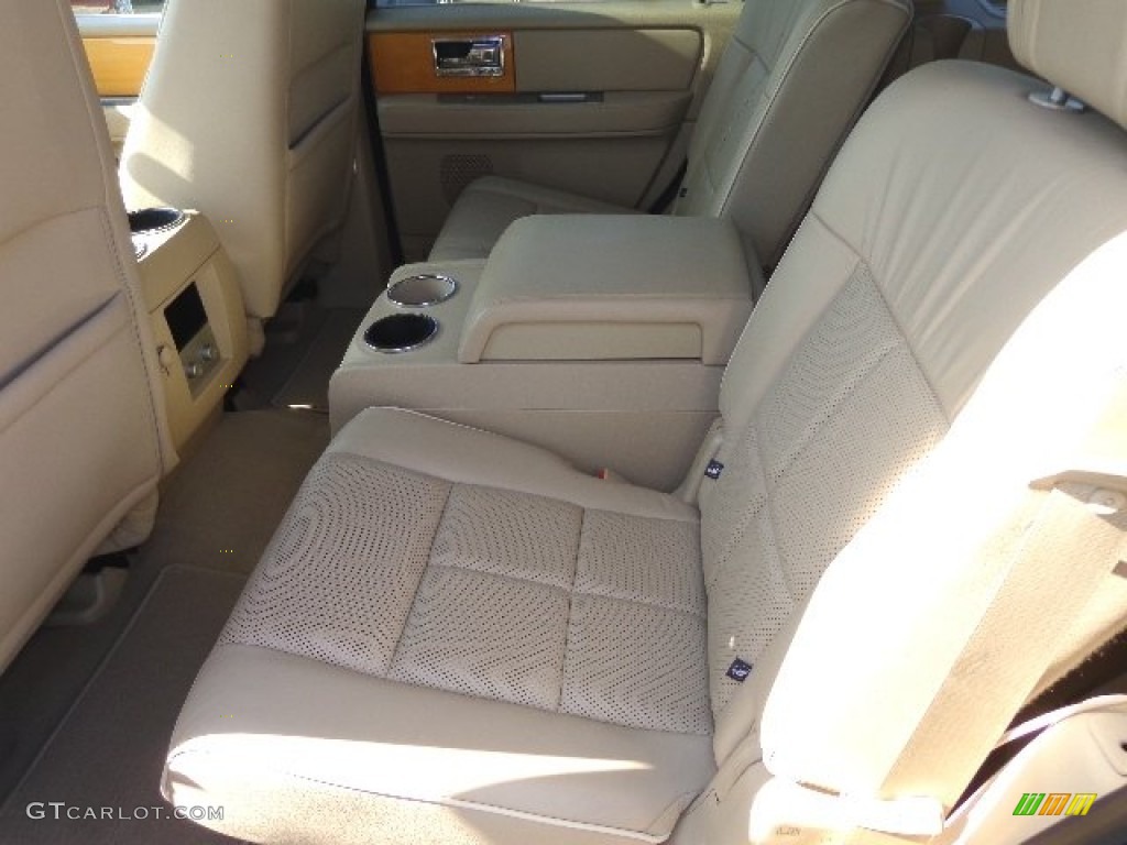 2008 Navigator Luxury - Light French Silk Metallic / Camel/Sand Piping photo #12