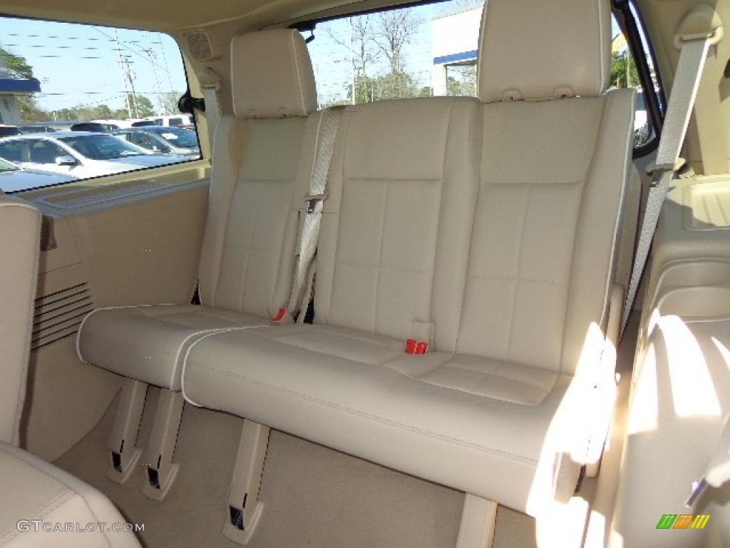 2008 Navigator Luxury - Light French Silk Metallic / Camel/Sand Piping photo #13