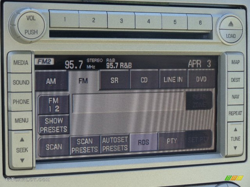 2008 Navigator Luxury - Light French Silk Metallic / Camel/Sand Piping photo #22