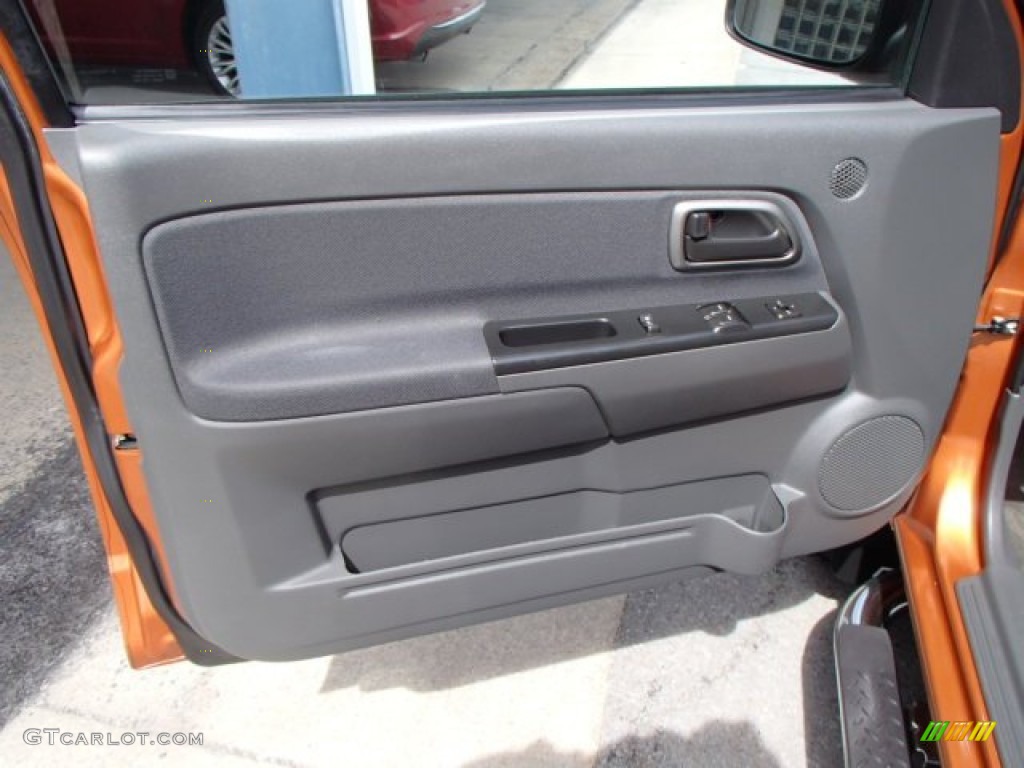 2005 Chevrolet Colorado LS Extended Cab 4x4 Door Panel Photos