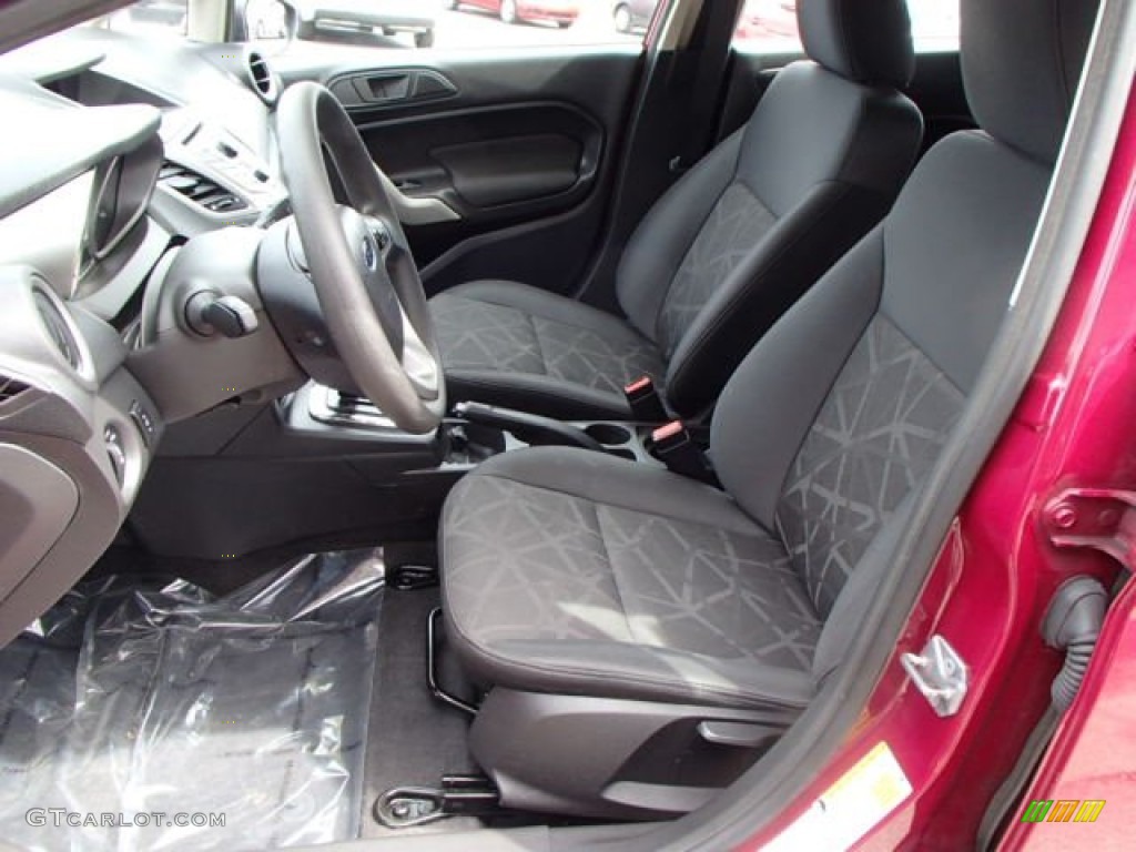 2011 Fiesta SE Hatchback - Bright Magenta Metallic / Charcoal Black/Blue Cloth photo #11