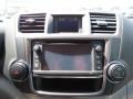 2013 Classic Silver Metallic Toyota Highlander   photo #12
