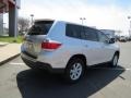 2013 Classic Silver Metallic Toyota Highlander   photo #17