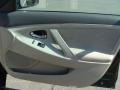 Black - Camry LE Photo No. 19
