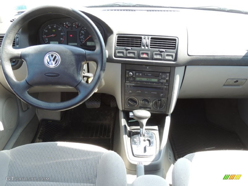 2002 Jetta GLS 1.8T Sedan - Galactic Blue Pearl / Grey photo #10