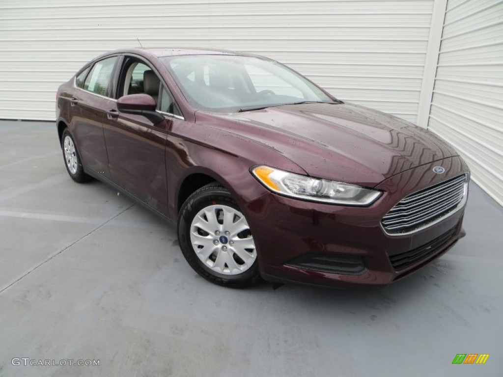2013 Fusion S - Bordeaux Reserve Red Metallic / Earth Gray photo #2