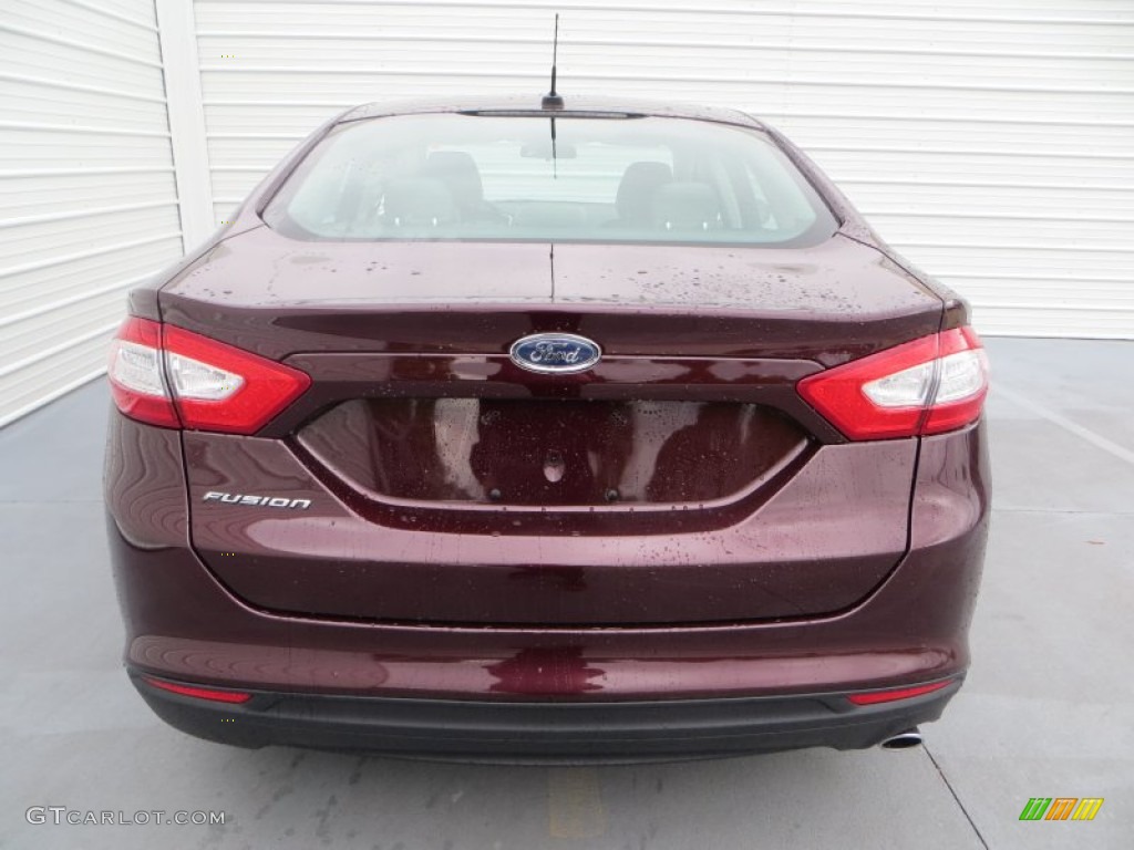 2013 Fusion S - Bordeaux Reserve Red Metallic / Earth Gray photo #5