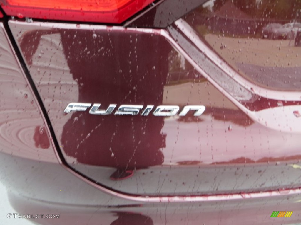 2013 Fusion S - Bordeaux Reserve Red Metallic / Earth Gray photo #6