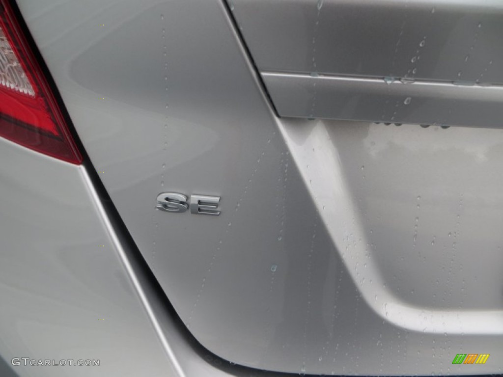 2013 Fiesta SE Hatchback - Ingot Silver / Charcoal Black photo #6