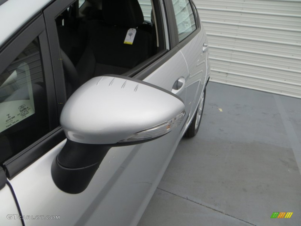 2013 Fiesta SE Hatchback - Ingot Silver / Charcoal Black photo #14