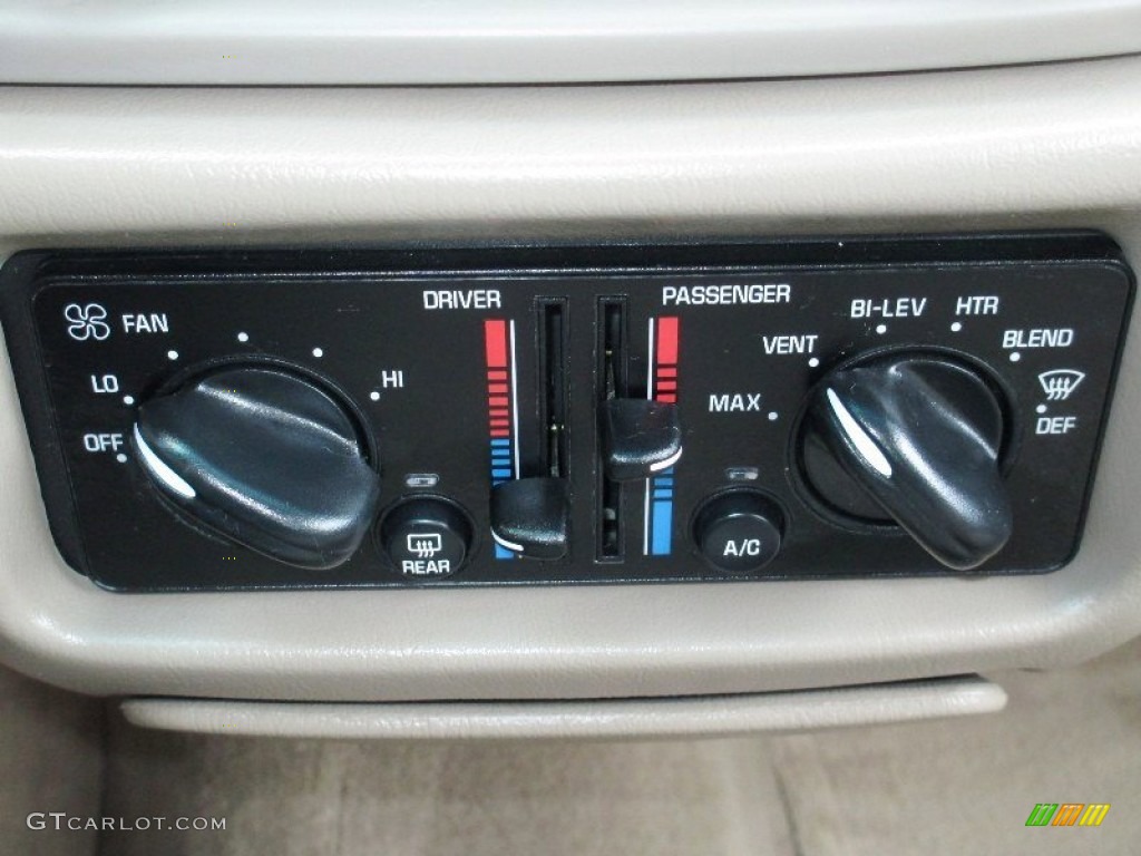 2005 Buick Century Sedan Controls Photos