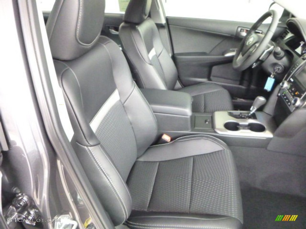 2013 Camry SE - Magnetic Gray Metallic / Black photo #9