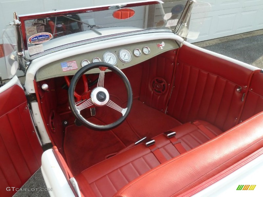 1932 Roadster  - White / Red photo #10