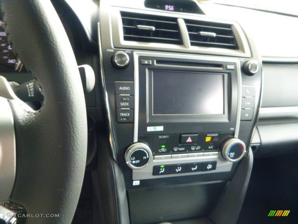 2013 Camry SE - Magnetic Gray Metallic / Black photo #18