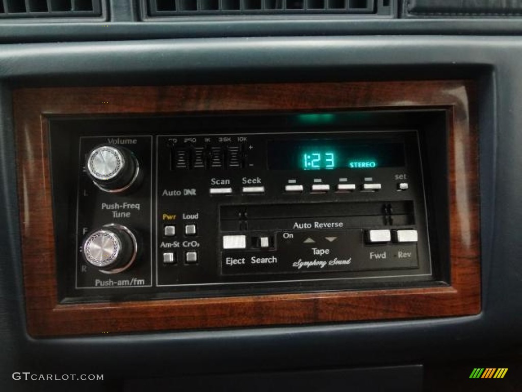 1992 Cadillac DeVille Sedan Audio System Photos