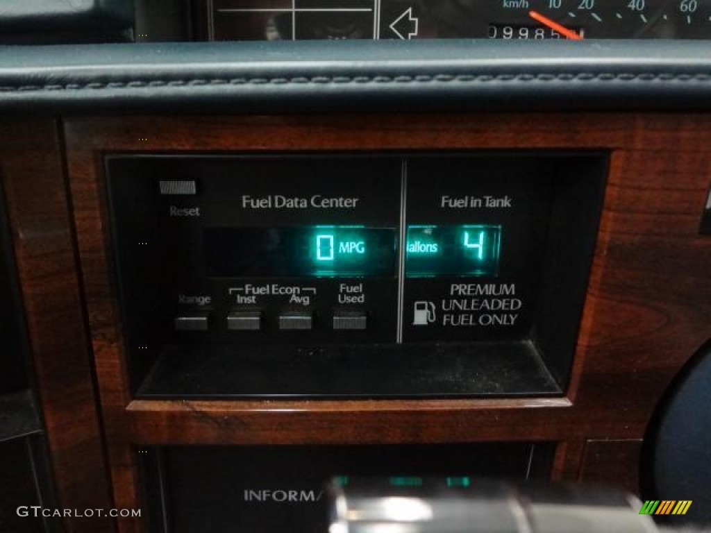 1992 Cadillac DeVille Sedan Controls Photo #79374276
