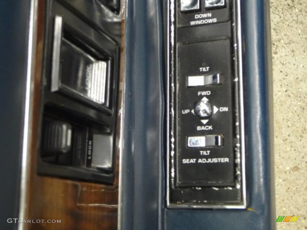 1992 Cadillac DeVille Sedan Controls Photos