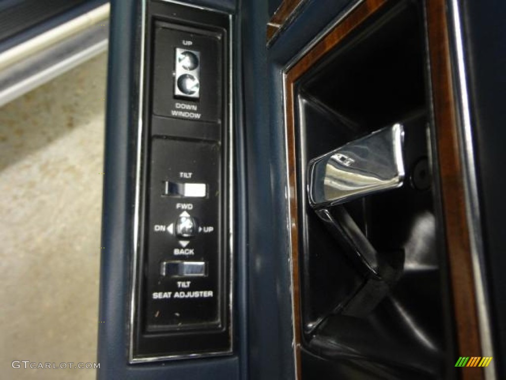 1992 DeVille Sedan - White / Blue photo #25
