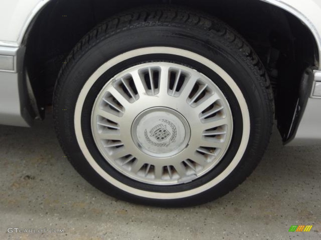 1992 Cadillac DeVille Sedan Wheel Photo #79374534