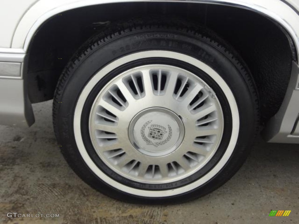 1992 Cadillac DeVille Sedan Wheel Photos