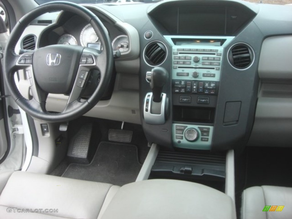 2011 Pilot Touring 4WD - White Diamond Pearl / Gray photo #19