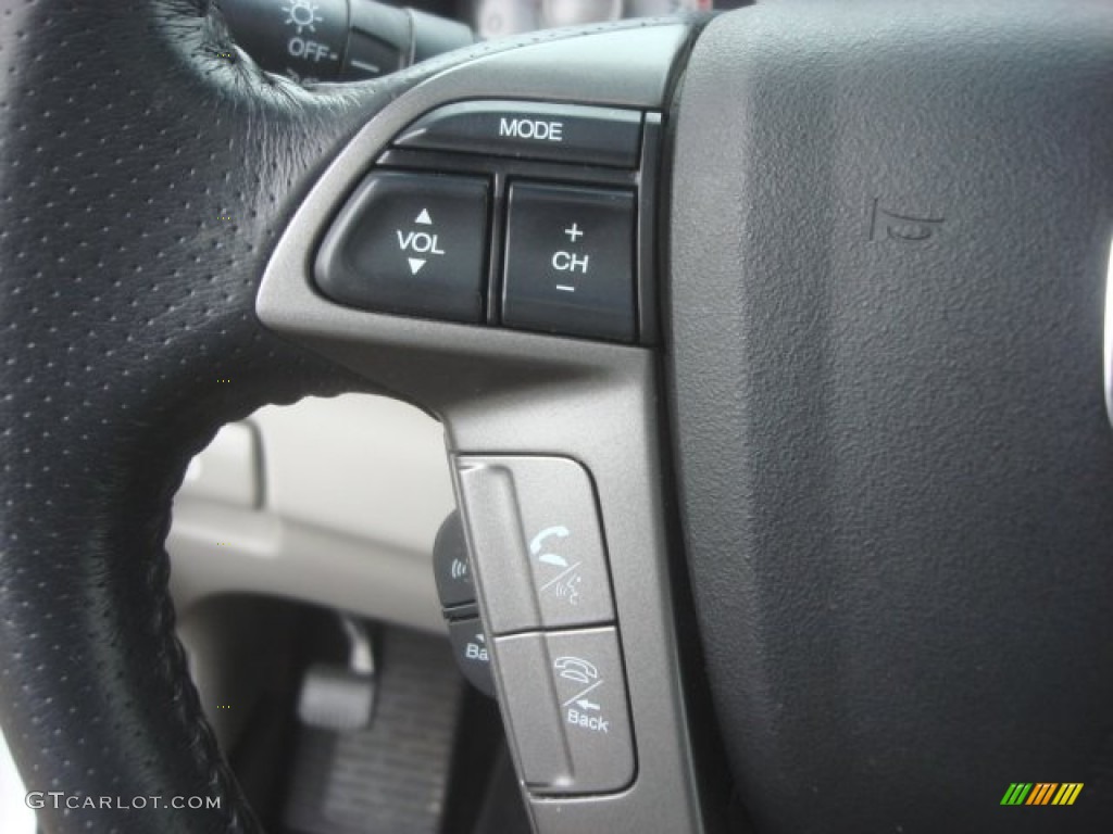 2011 Pilot Touring 4WD - White Diamond Pearl / Gray photo #30