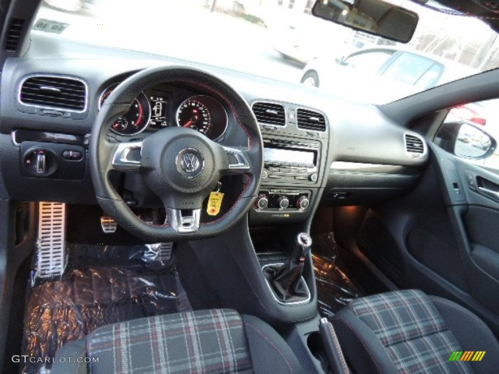 2011 Volkswagen GTI 2 Door Dashboard Photos