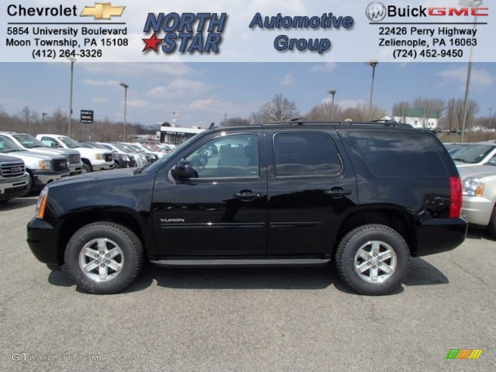 2013 Yukon SLE 4x4 - Onyx Black / Ebony photo #1