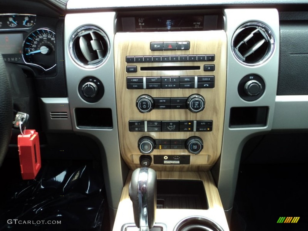 2011 F150 Lariat SuperCrew 4x4 - Ingot Silver Metallic / Black photo #27