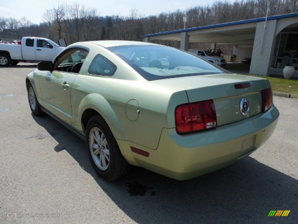 2005 Mustang V6 Deluxe Coupe - Legend Lime Metallic / Medium Parchment photo #4