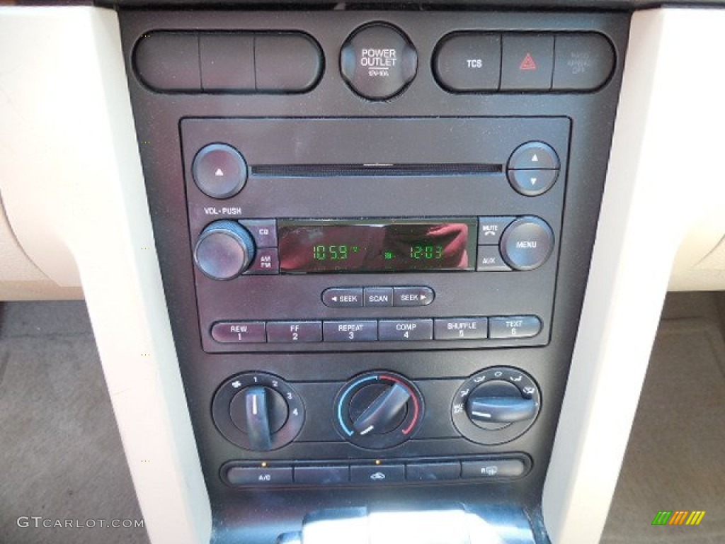 2005 Ford Mustang V6 Deluxe Coupe Controls Photos