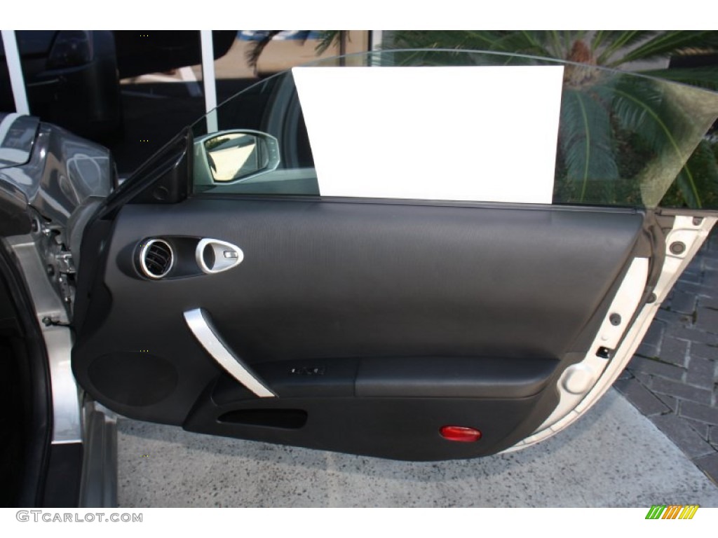 2005 Nissan 350Z Touring Coupe Door Panel Photos