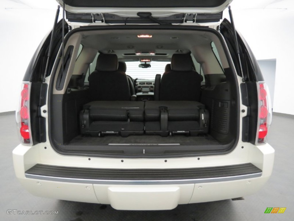 2011 GMC Yukon Denali AWD Trunk Photo #79385503