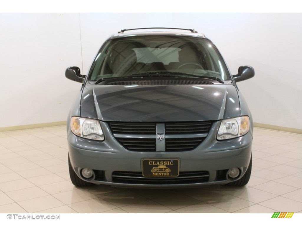 2006 Grand Caravan SXT - Magnesium Pearl / Dark Khaki/Light Graystone photo #2
