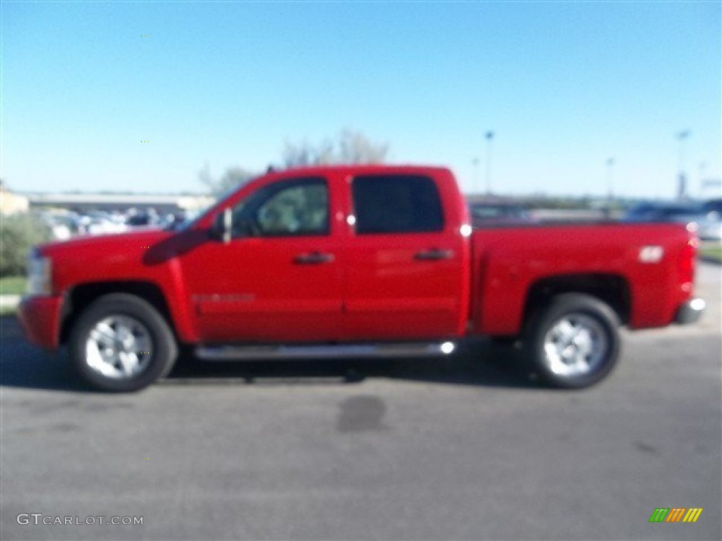 2007 Silverado 1500 LT Crew Cab 4x4 - Victory Red / Ebony Black photo #3