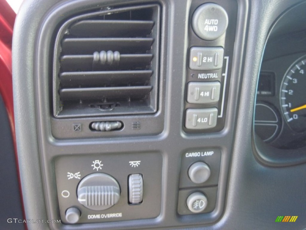 2001 Chevrolet Silverado 1500 LS Extended Cab 4x4 Controls Photo #79390965