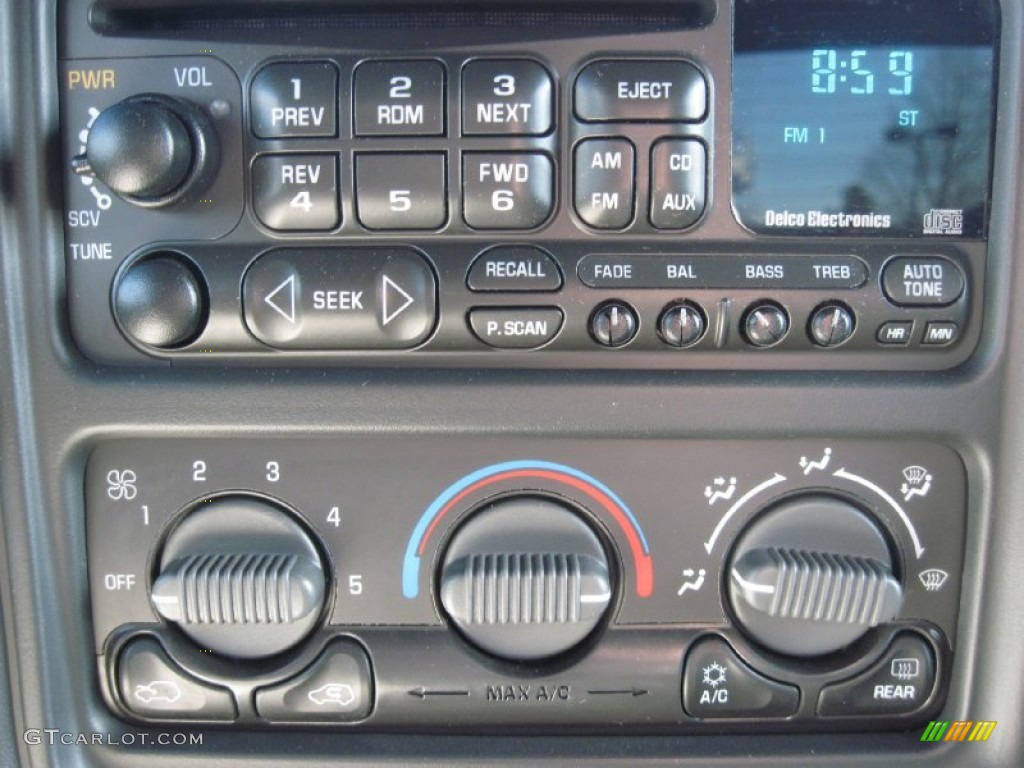 2001 Chevrolet Silverado 1500 LS Extended Cab 4x4 Controls Photos