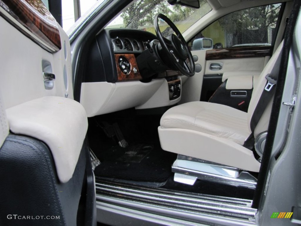 Seashell/Navy Blue Interior 2004 Rolls-Royce Phantom Standard Phantom Model Photo #79391988