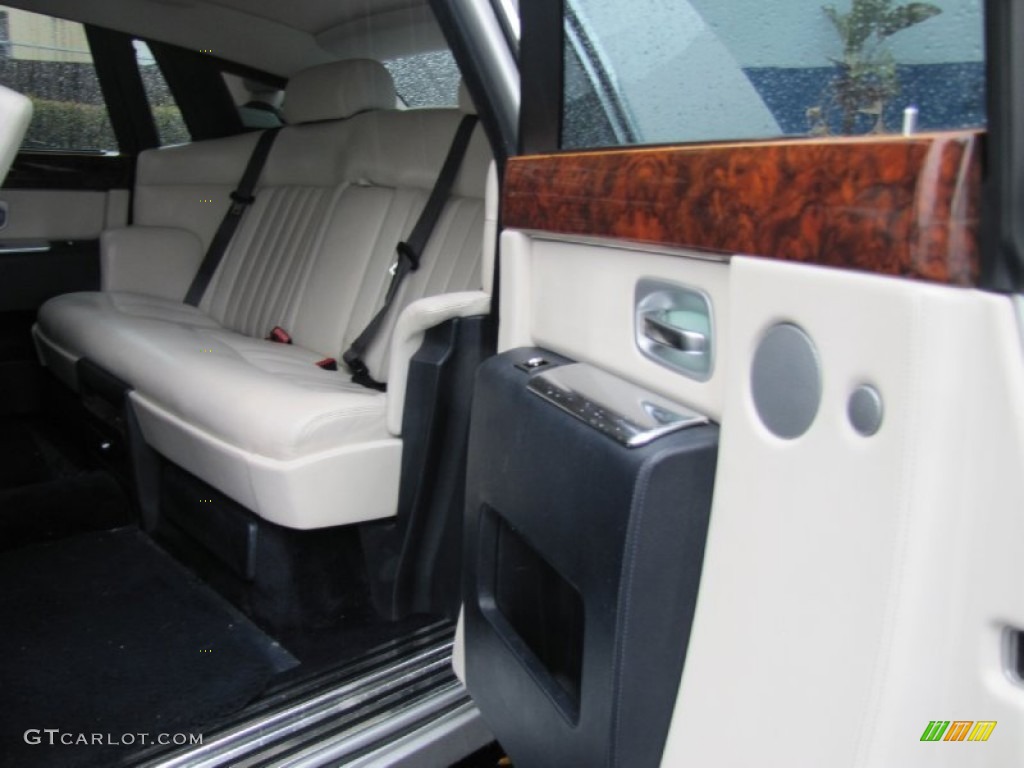 Seashell/Navy Blue Interior 2004 Rolls-Royce Phantom Standard Phantom Model Photo #79392022