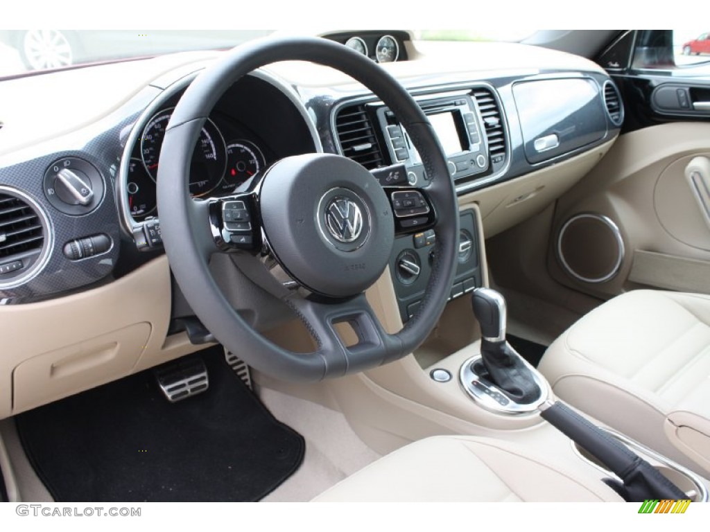 2013 Volkswagen Beetle Turbo Convertible Beige Dashboard Photo #79397512