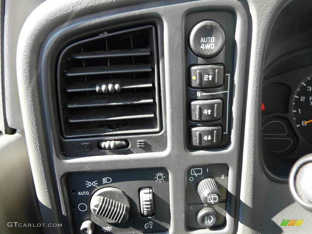 2003 Suburban 1500 Z71 4x4 - Light Pewter Metallic / Gray/Dark Charcoal photo #7