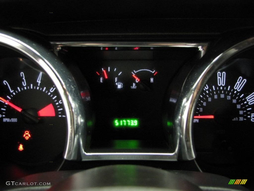 2007 Mustang V6 Deluxe Convertible - Satin Silver Metallic / Dark Charcoal photo #23
