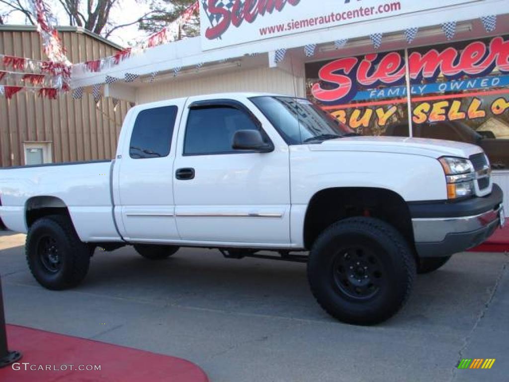 2004 Silverado 1500 Z71 Extended Cab 4x4 - Summit White / Dark Charcoal photo #17