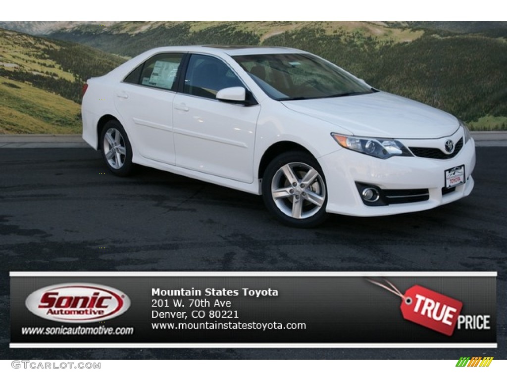 2013 Camry SE - Super White / Black/Ash photo #1