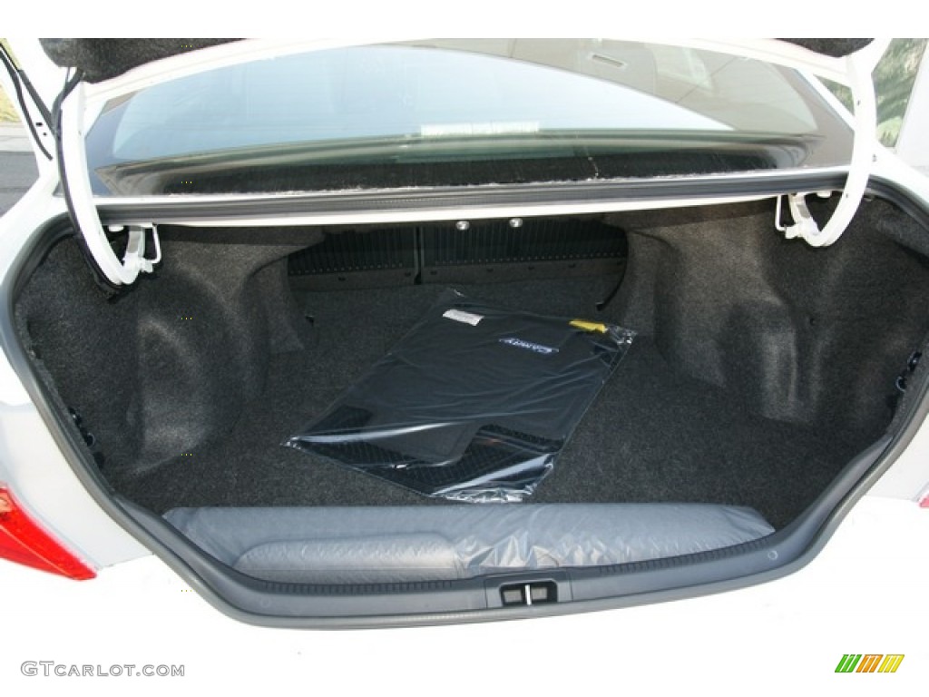 2013 Camry SE - Super White / Black/Ash photo #8